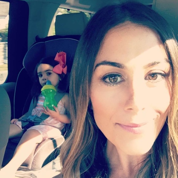 Meet your Posher, Courtney - Picture 1 of 1